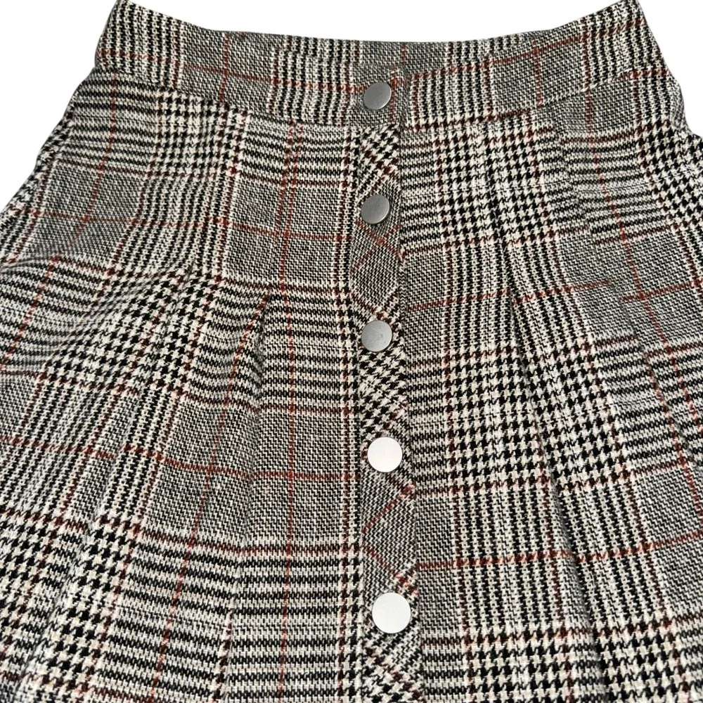 New XS Plaid Thick Knit Pleated Mini Skirt Button Front Glen Check Brown Grey - Picture 3 of 4